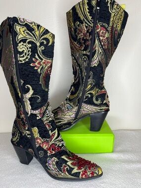 CRYSTAL BLACK BOOT HELENS HEART